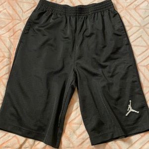 NWOT boys Jordan shorts sz XL